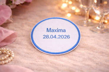 Gesticktes Emblem für Taufkleidung personalisiert