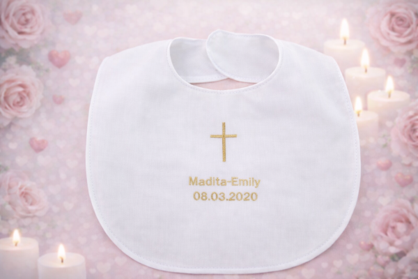 Tauf Latz Stickerei Motiv Kreuz darunter Name und da darunter Datum